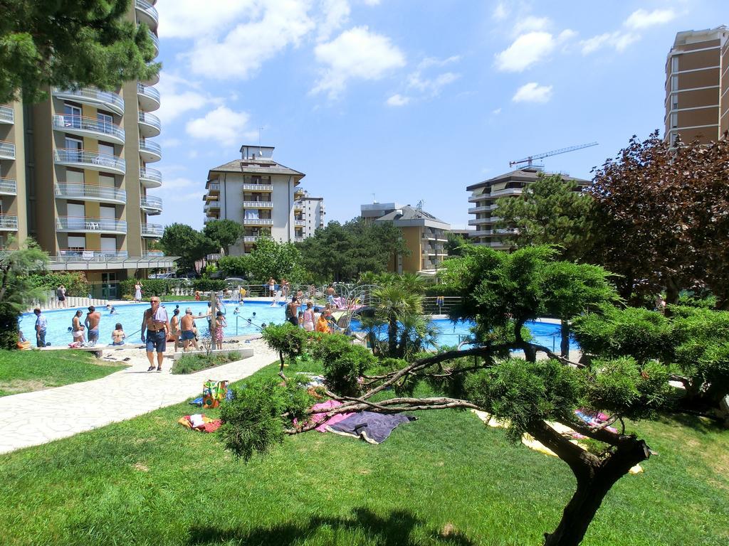 Appartamenti La Torre Lignano Sabbiadoro Exterior foto