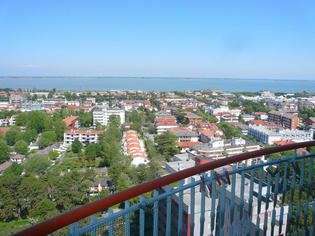 Appartamenti La Torre Lignano Sabbiadoro Exterior foto